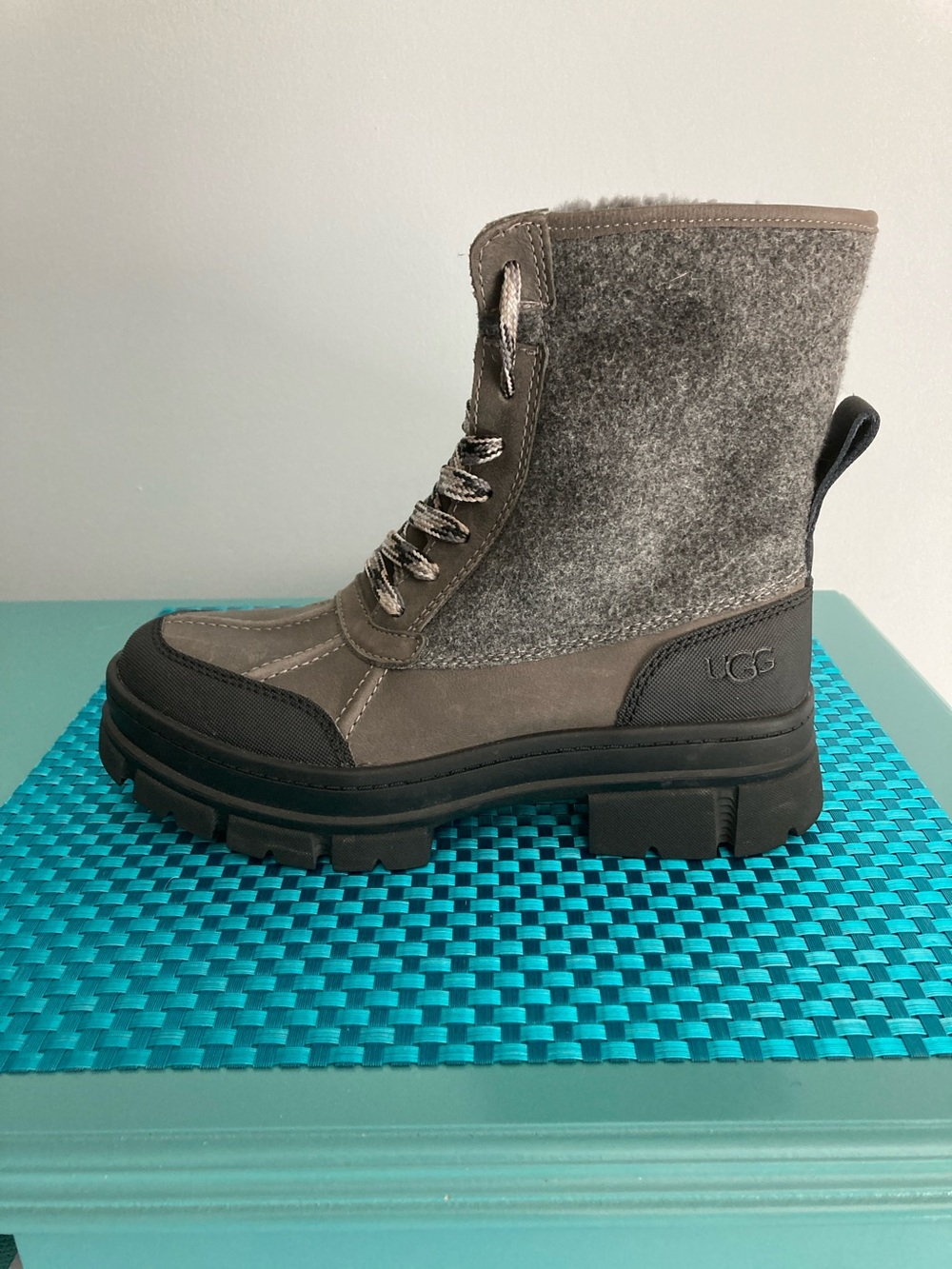 UGG Gray Wool-Blend Lace-Up Lug Winter Boot NWOT Women Size 7